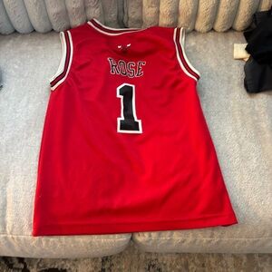 Boys size medium, Adidas, Derrick Rose, Chicago Bulls jersey